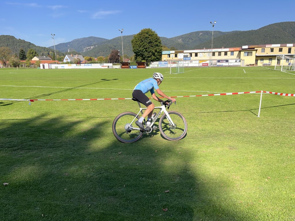 Quer durchs Stadion: Erster Cyclocross-Podestplatz für den Verein
